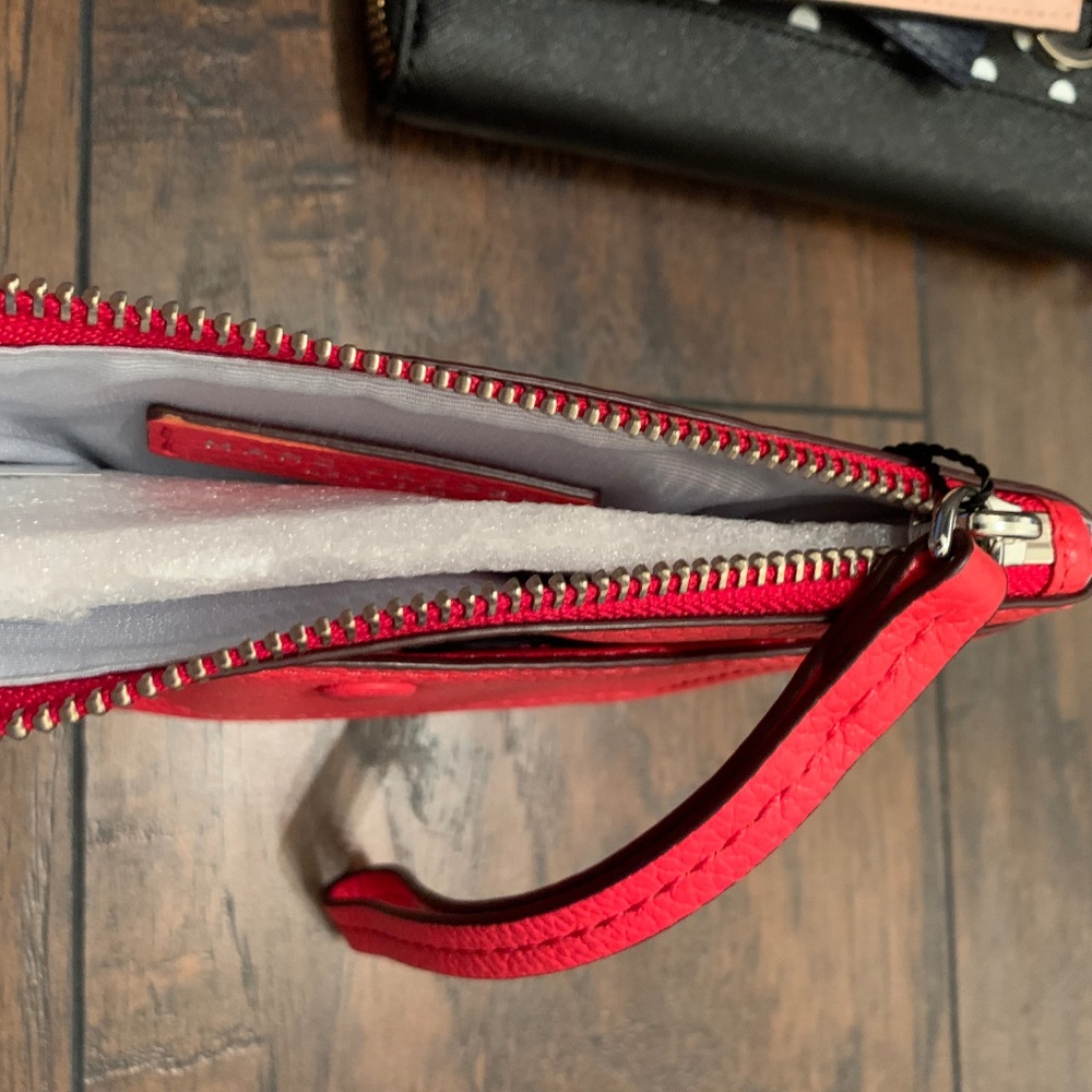 Marc Jacobs Red Women's Wallet - Picture 3 of 4